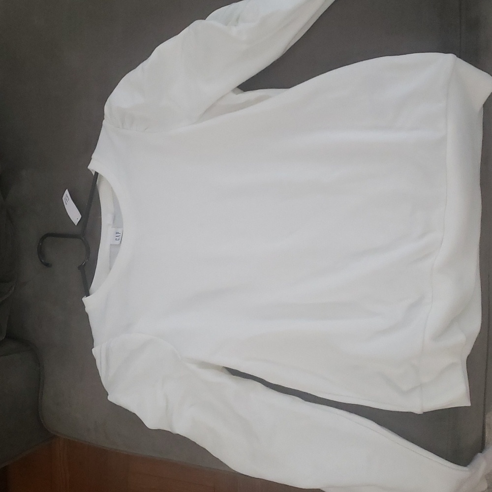 White puff sleeve sweater top